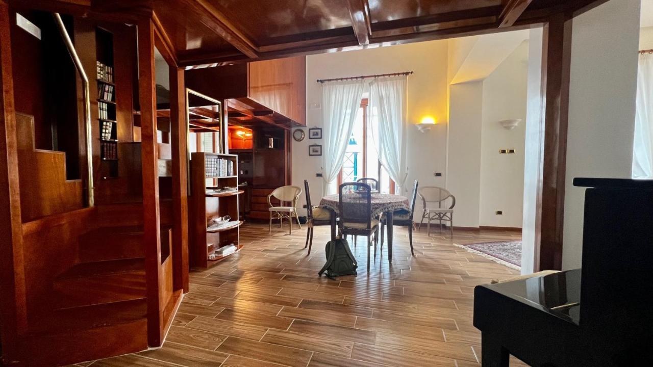 Residenza Borgo Marinaro Apartment เนเปิลส์ ภายนอก รูปภาพ